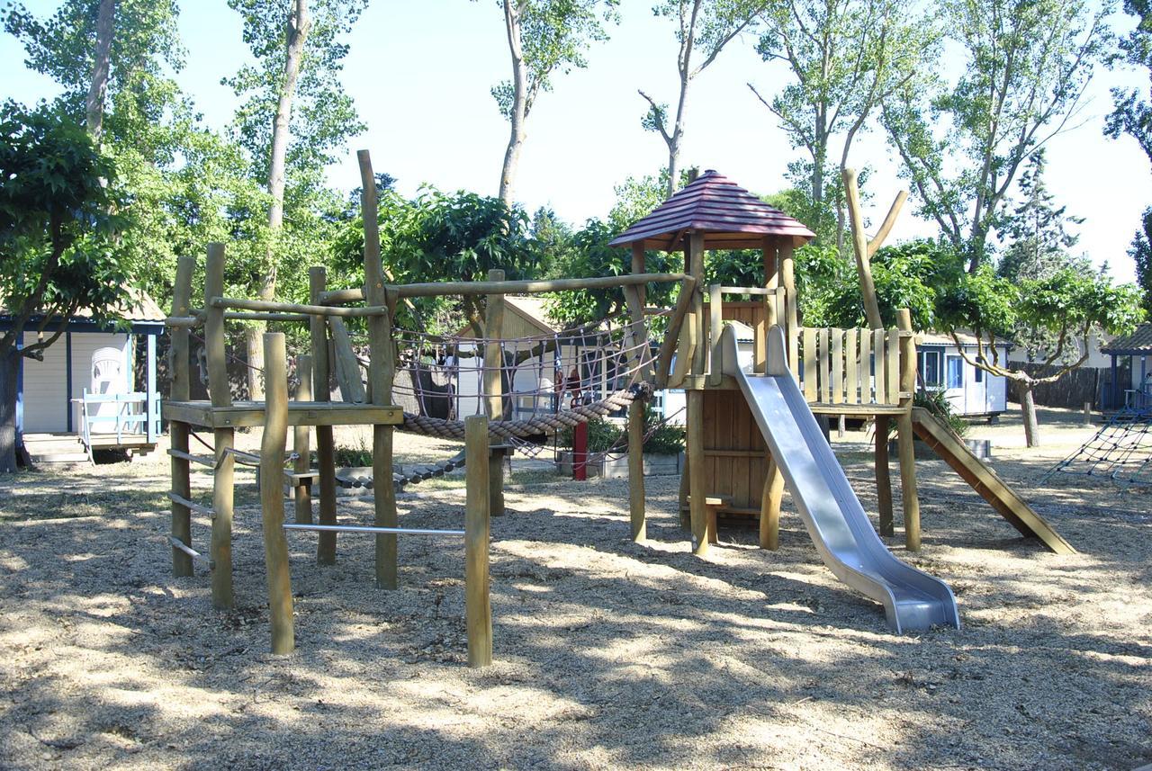 Camping La Dune Виас Екстериор снимка